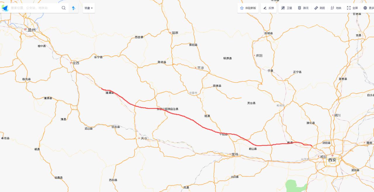 西安到兰州之间目前只有一条G30连霍高速
又绕又不方便，严重阻碍两地之间的往来