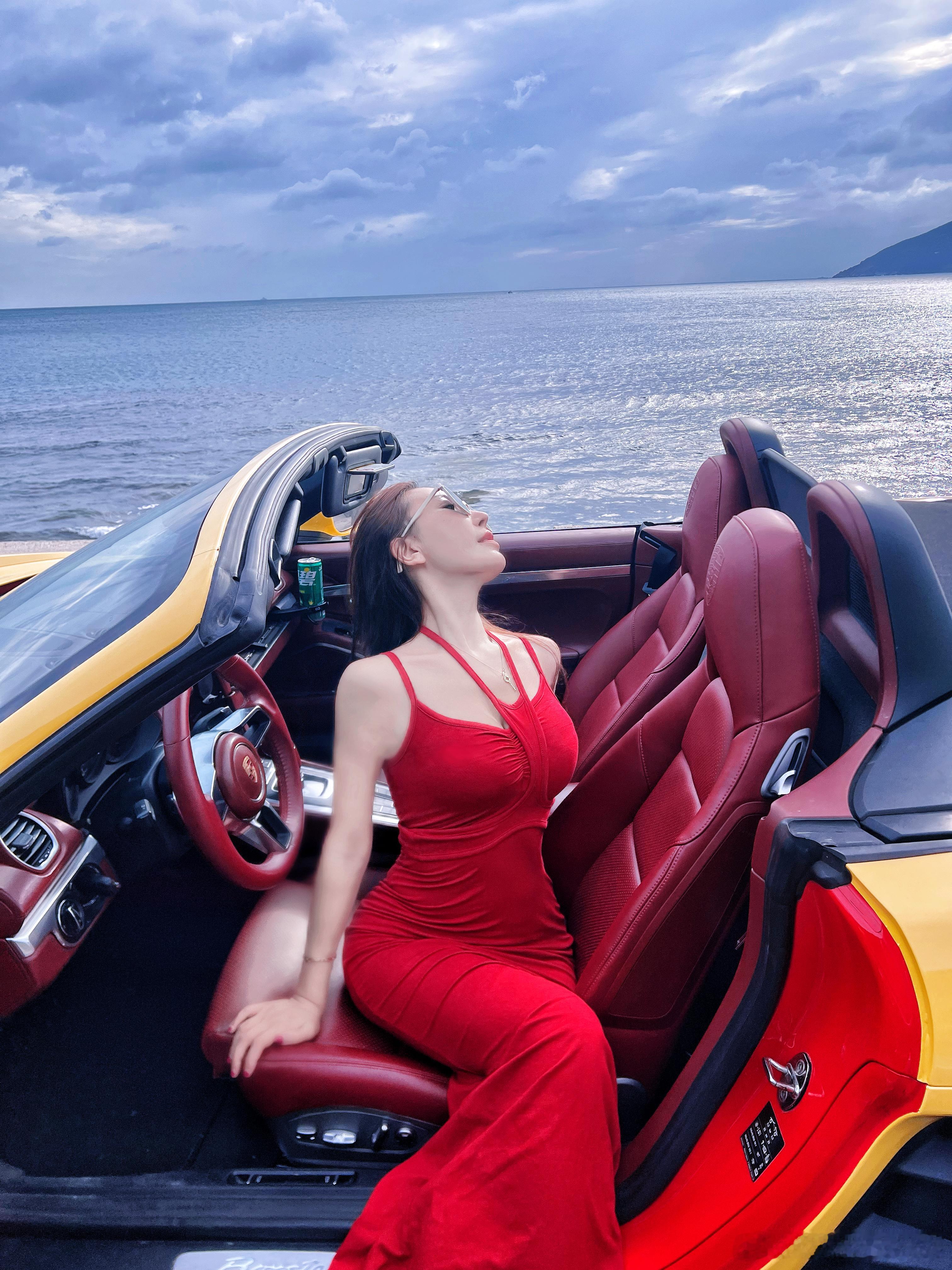 衣服在🫘燃燃本人辣妹店 