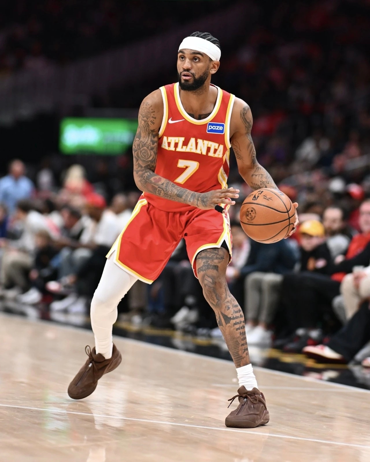 表弟沃克最近上脚了“松露”配色SHAI 001。雷霆战胜骑士雷霆vs猛龙雷霆