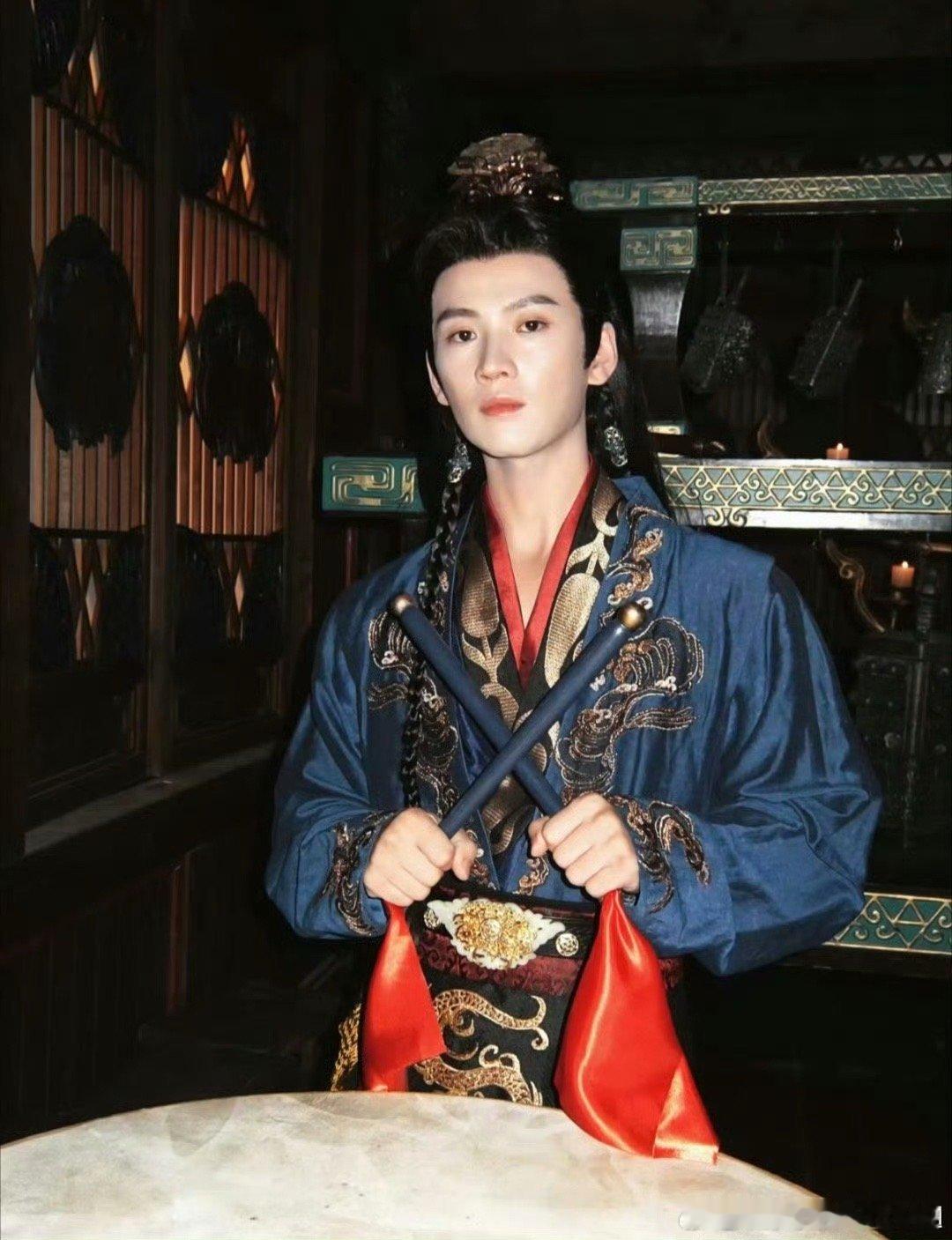 秦天宇早几年干嘛去了 原来他是“剧抛脸”！《星落》帝岚绝、《宁安如梦》吕显，戏份