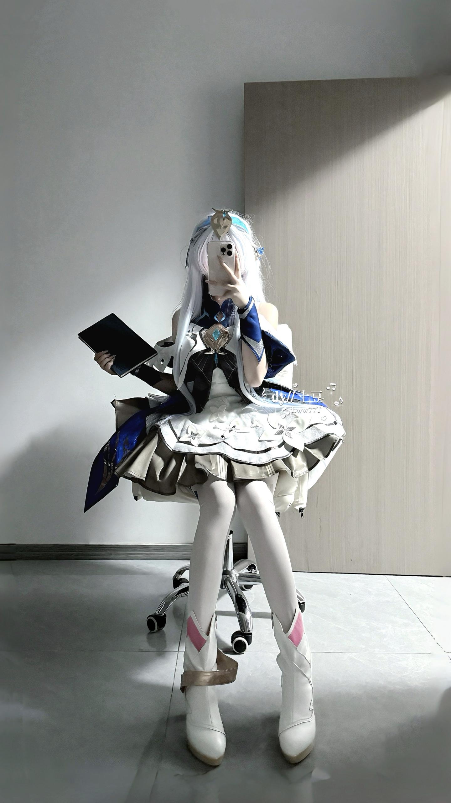 跟你打的每一场游戏 我都称之为约会。