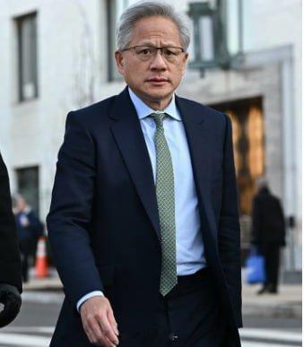 特朗普政府即将批准向中国出售其H200芯片，英伟达又一次取得重大游说胜利。据称这