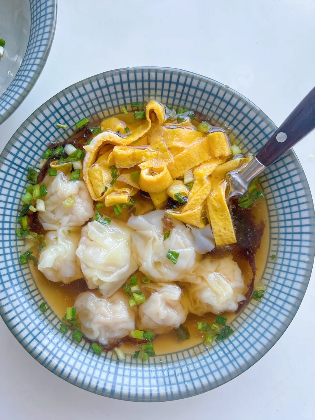 煮馄饨你最喜欢加点啥？我最爱加蛋丝了，哈哈