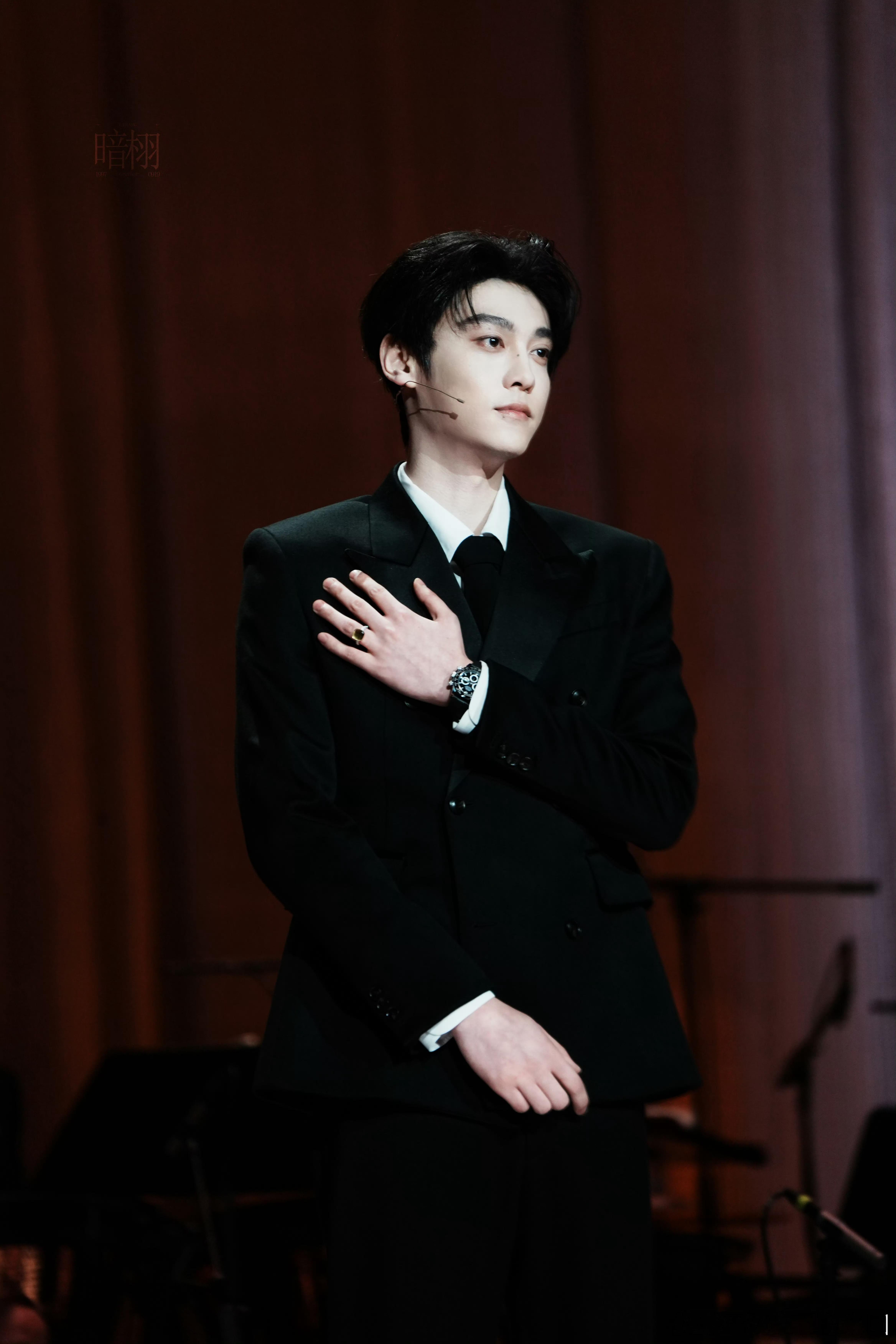 田栩宁站姐出图田栩宁就这样帅帅的很安心