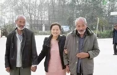 1988年，安徽一夫妻生下女婴不想要，随后丢弃给隔壁村的光棍兄弟，岂料，这个从小
