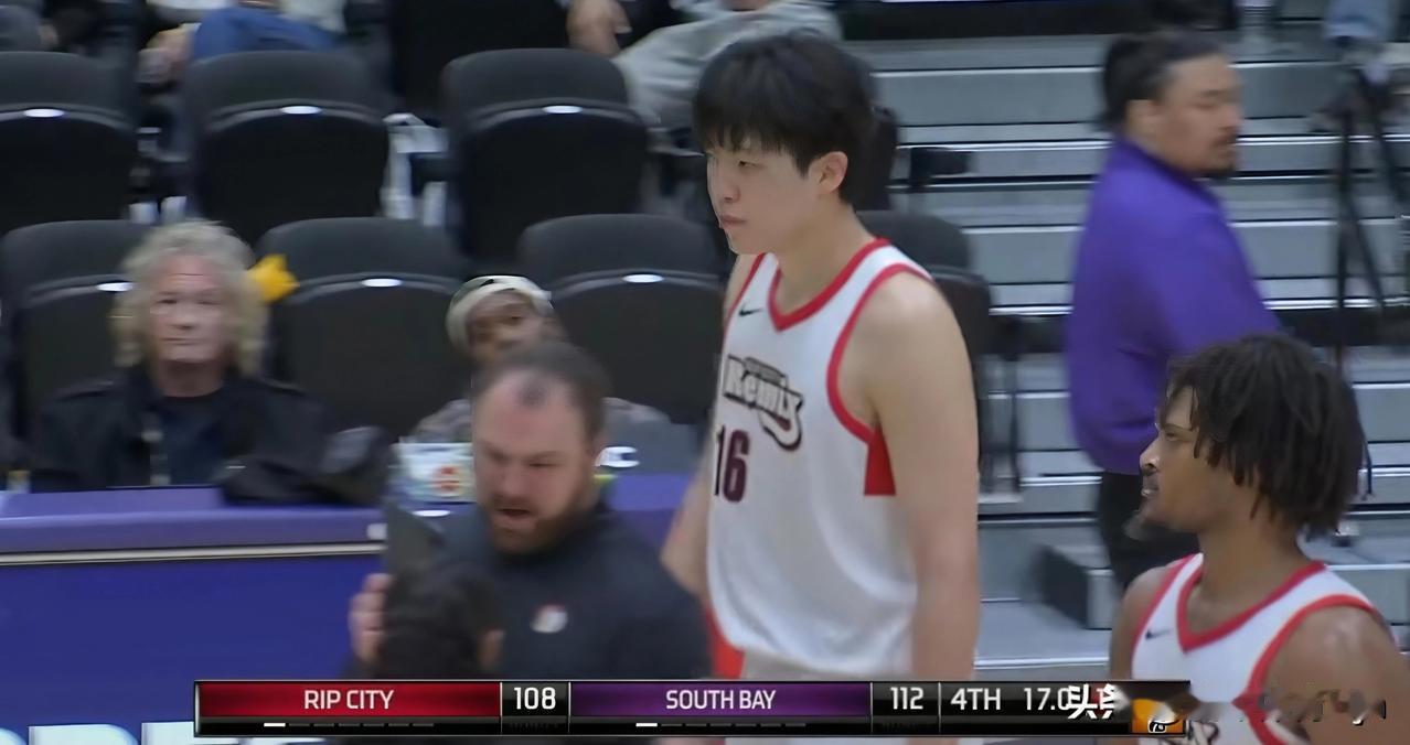 开拓者再次召回杨瀚森，原因无非两点：

杨瀚森在G联赛获得一定战术地位的情况下打