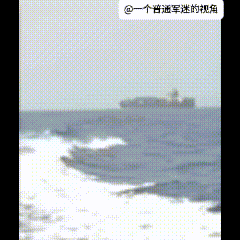 在完成对曼德海峡沿岸、关键岛屿的控制之后，有视频显示也门胡塞武装已经派出快艇在曼