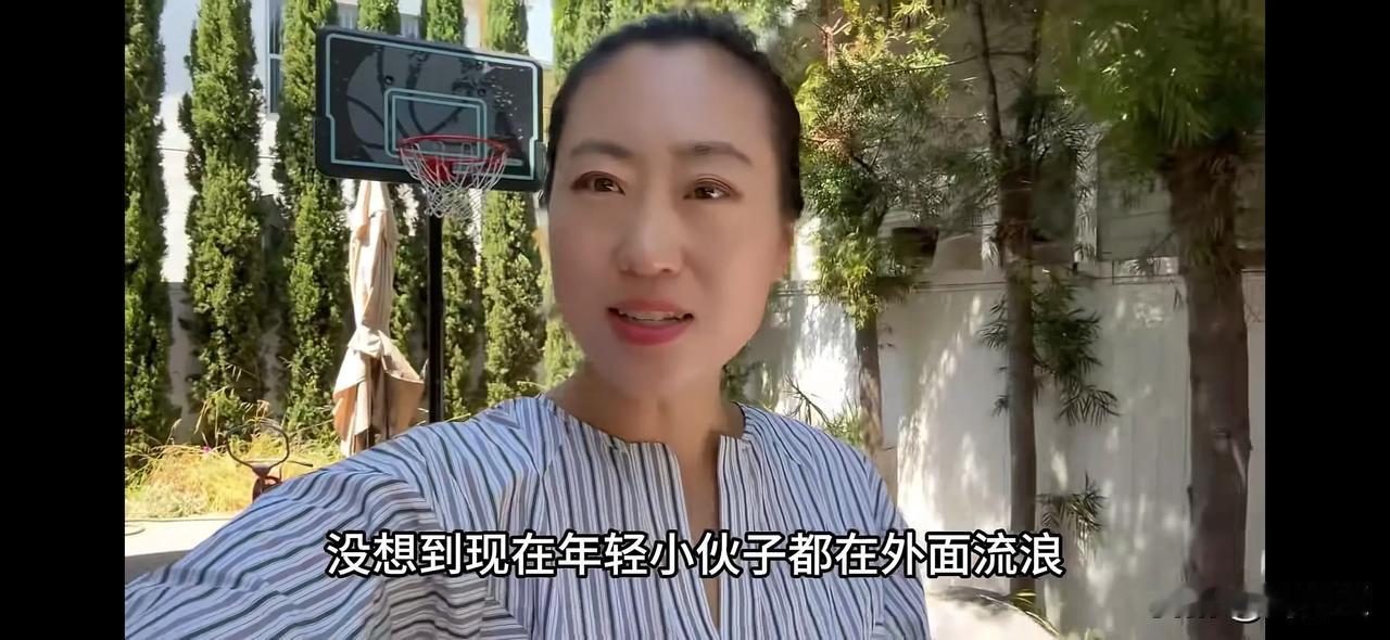 洛杉矶市中心到处是流浪汉、垃圾场！莹莹说，她住在洛杉矶的海边，比较好的一个白人社