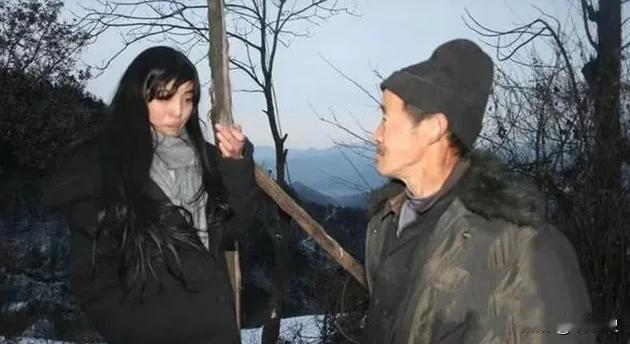 1998年，浙江，5岁女孩被寄养到陕西，一个农民家里。6年后，亲生父母强行把她领