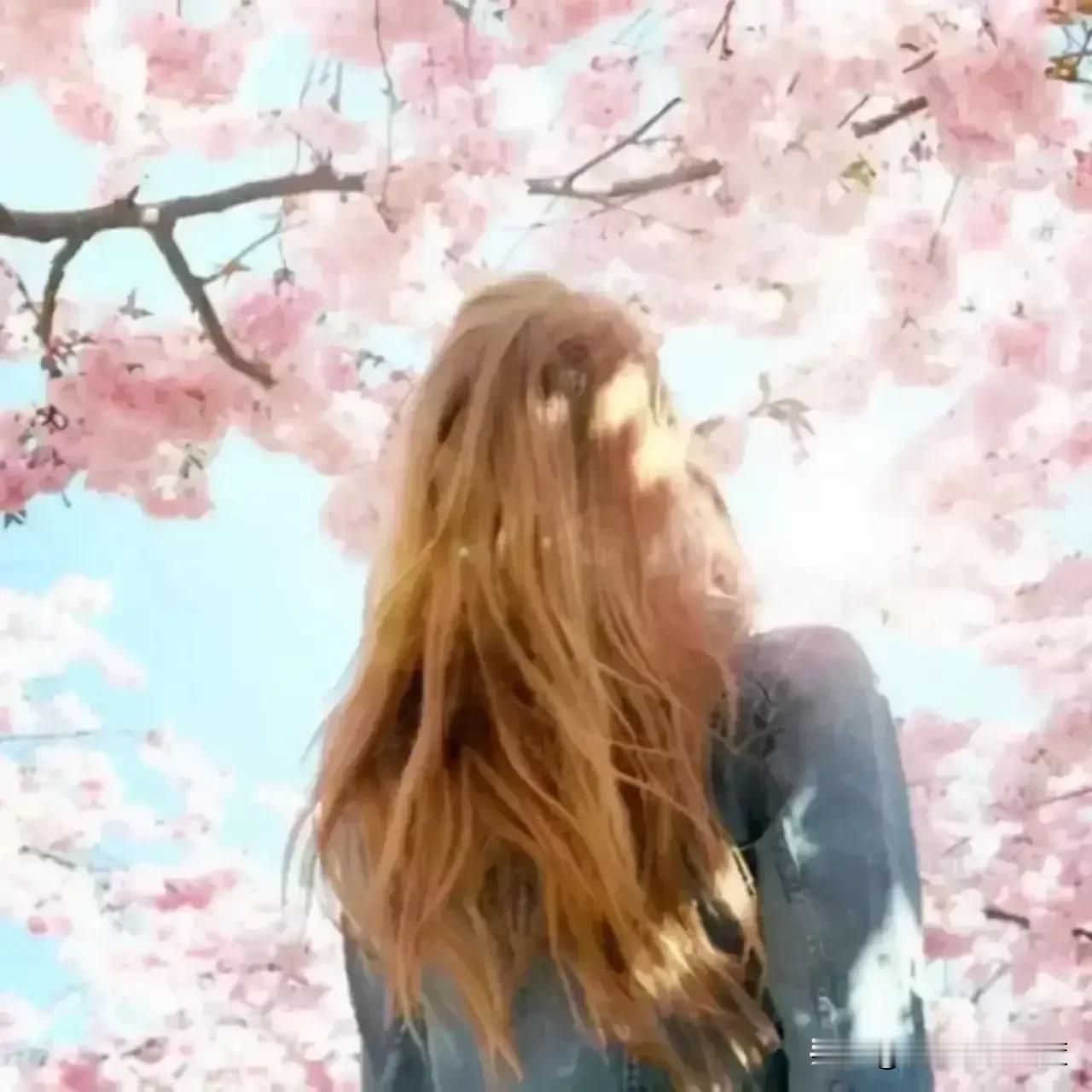 前几天，小姑子打电话说端午节要回老家看我们。我说：

清明节你刚回过老家，这次就