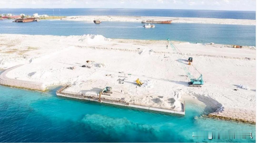《远望报》9月5日报道，马尔代夫与中国共同开发蒂拉富希岛（Thilafushi）