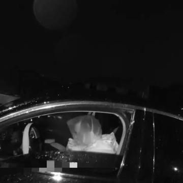 《驾驶员突发“呼吸性碱中毒”！交警用塑料袋罩住其口鼻，竟救过来了》“请立即寻找塑