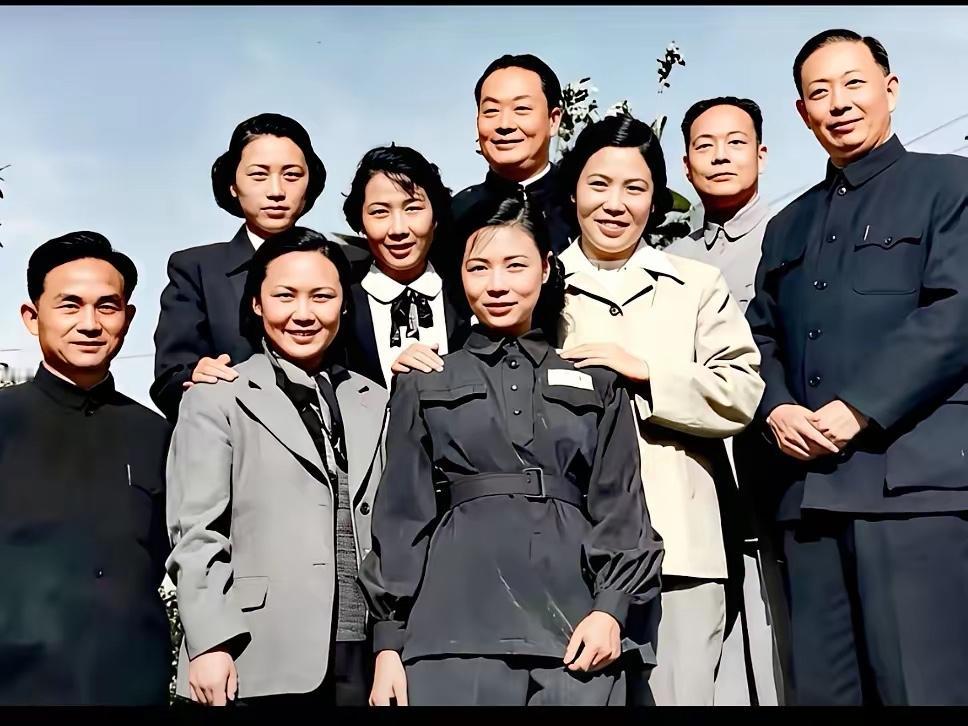 不是我吹，如果你认识这几位老艺术家，我估计，你已经是古来稀之年，肯定是老爷爷、老