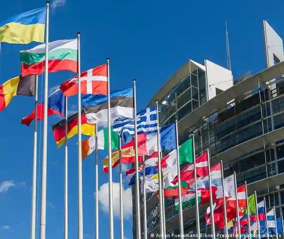 欧洲议会和欧盟理事会已初步同意允许乌克兰使用欧盟国防基金。此外，这些组织计划将部