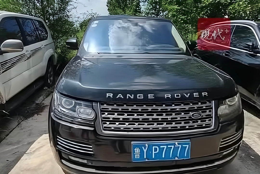 车牌7777报废路虎5500元起拍鲁YP7777的报废路虎越野车，仅需27万元！