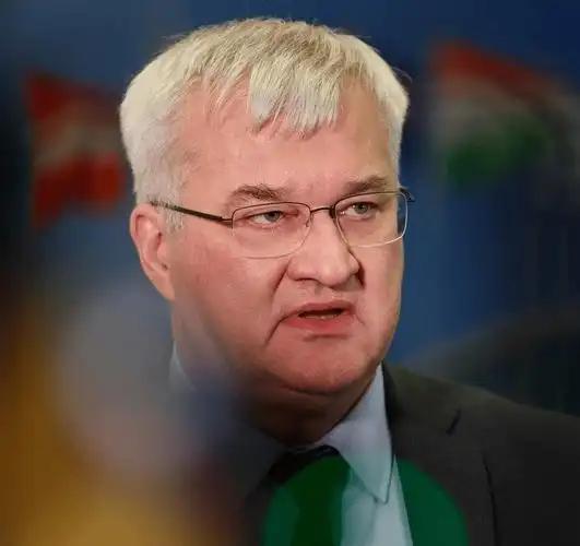 普京接不接招？
乌方设下鸿门宴，四国峰会藏三大致命分歧。
 
4月18日，乌外长