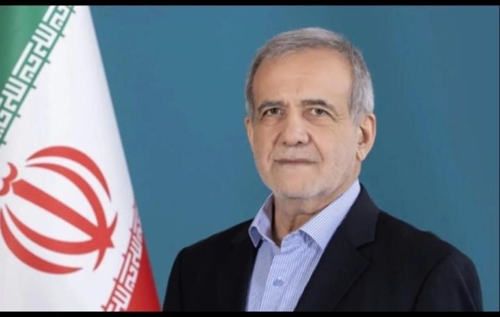 伊朗总统何以能幸免？
    在此次美以对伊朗的打击中，伊朗高层几乎遭到团灭，那