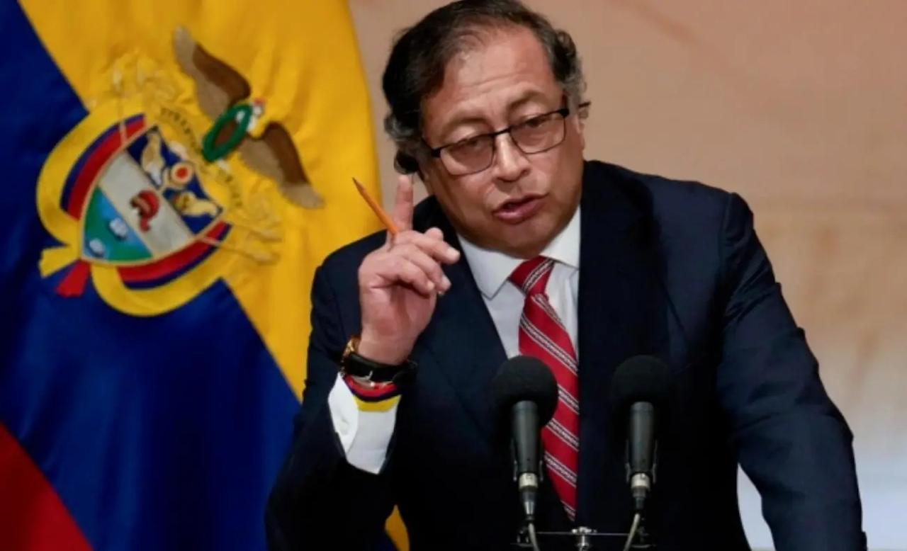 特朗普抓了马杜罗，抢了石油，下一步想干啥？
最近这事太魔幻了，美国真把委内瑞拉总