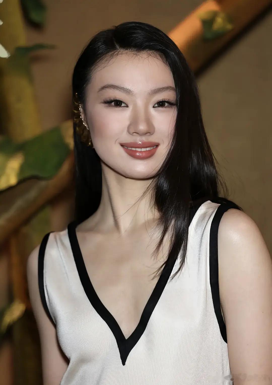 单依纯被🫘人说像哈哈哈哈哈兰德你们怎么看