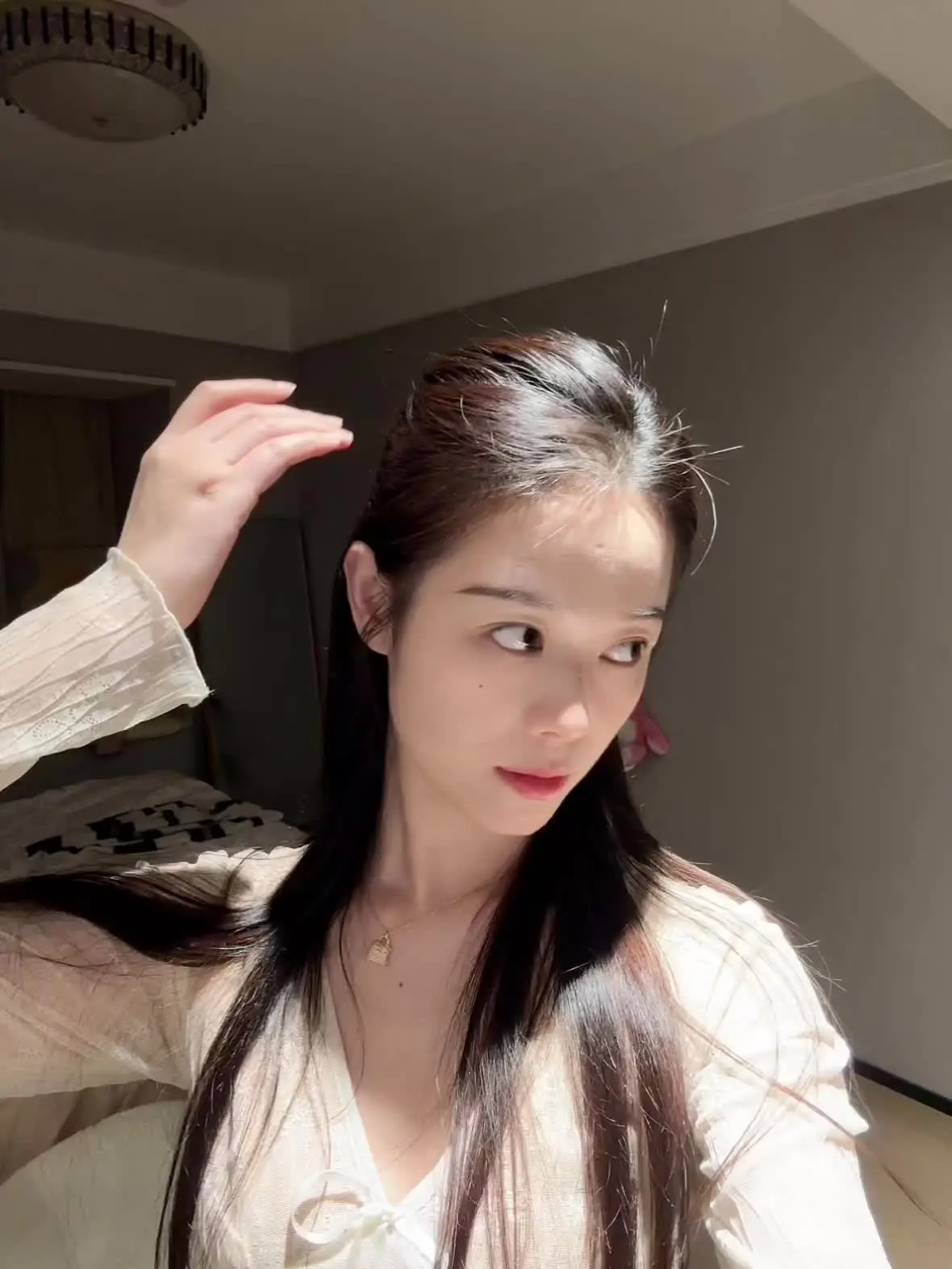 “不对你好你怎么变成我老婆”和“你不变成我老婆我怎么对你好’这两句话的...