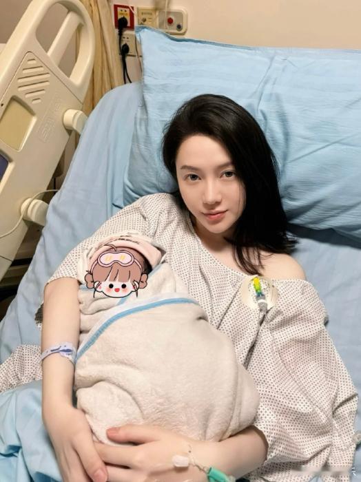 SNH48成员陆婷产女，陆婷也是正常退团恋爱结婚生子[微笑]针陆婷凭什么要被冷嘲