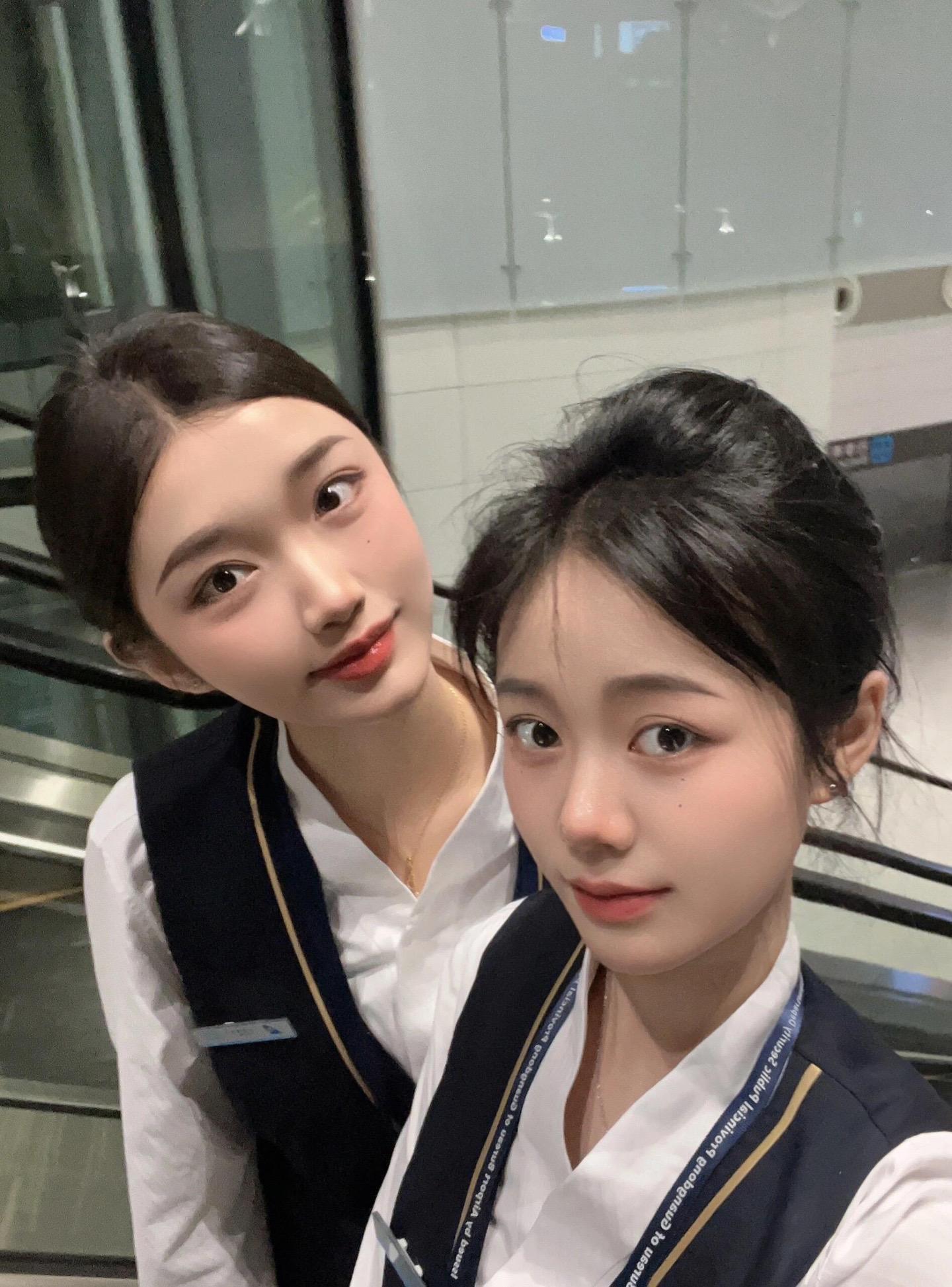 姐妹齐心.✈️。