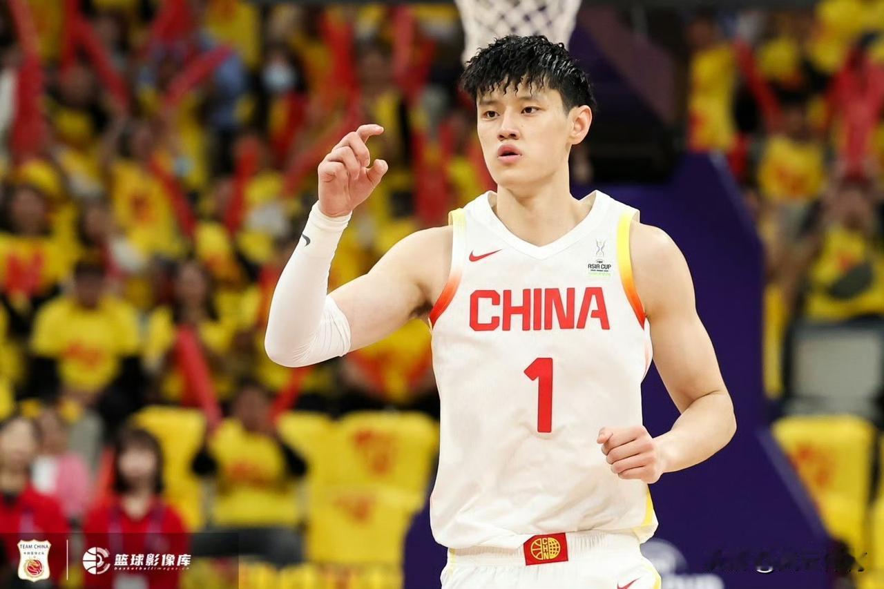 中国男篮集训大名单出炉！

北京时间11月12日，中国篮协公布2027篮球世界杯