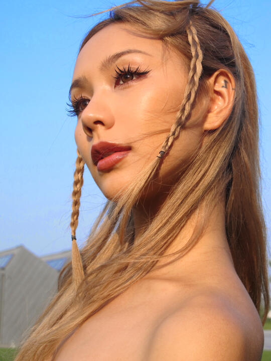summer says hi