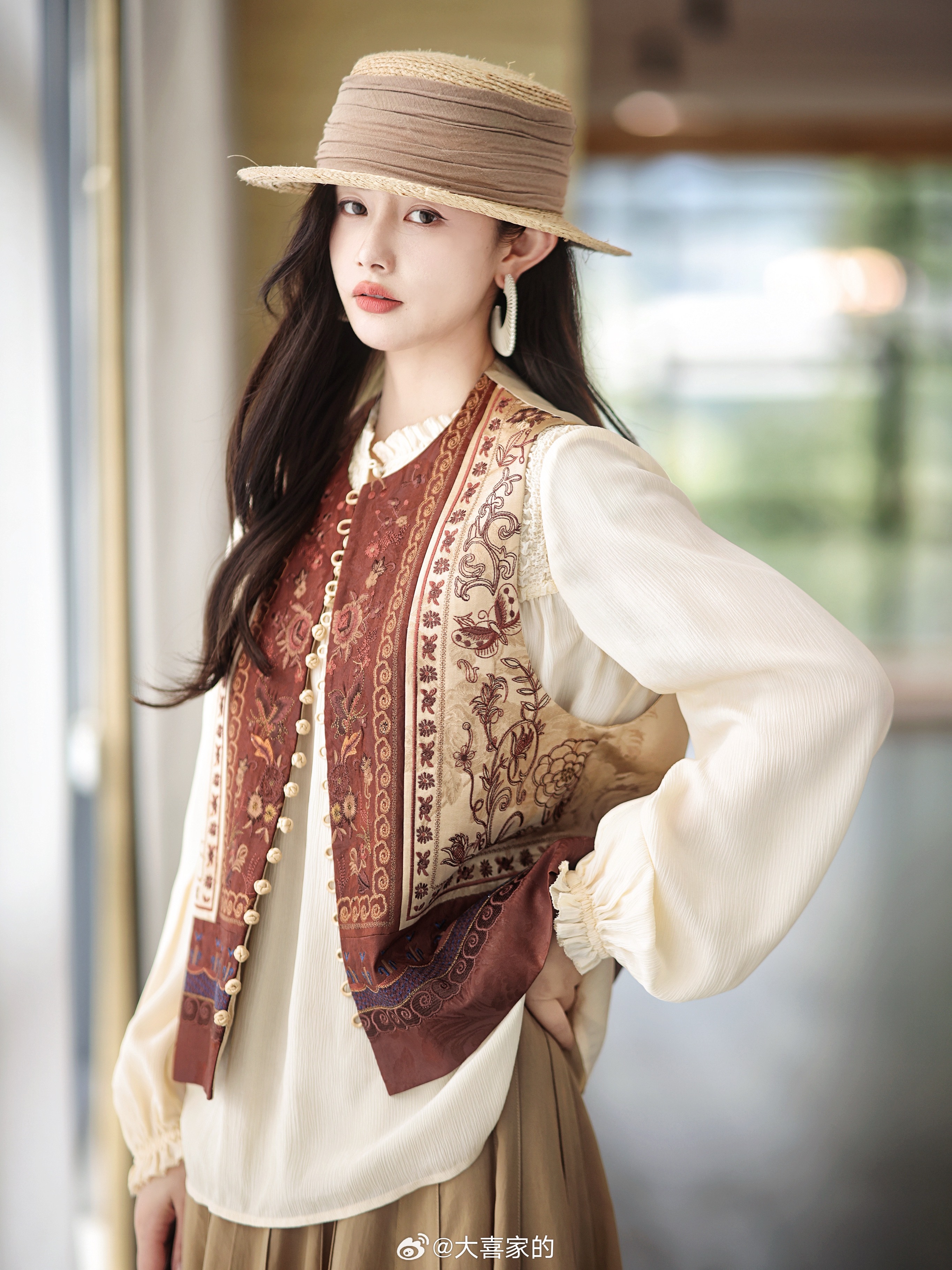 民族风就是最棒的！！非遗双绝：43MM真丝香云纱+手工盘金绣/万针苏绣 牛到极致