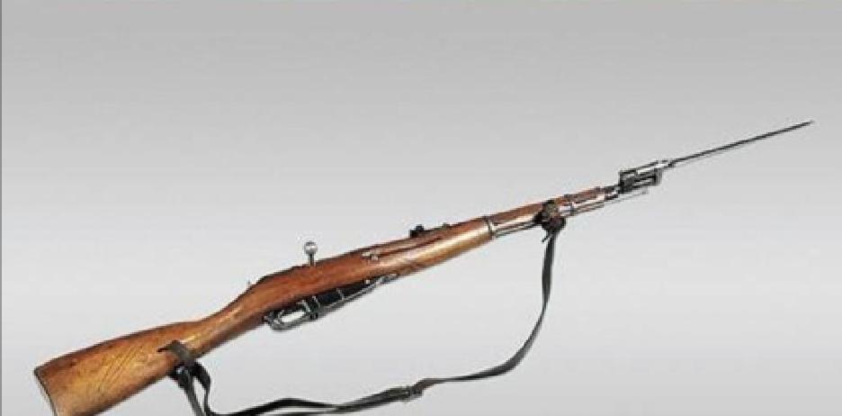 果不其然。
 
据公开史料记载，中国人民志愿军在前线突然宣布了“冷枪冷炮”行动。