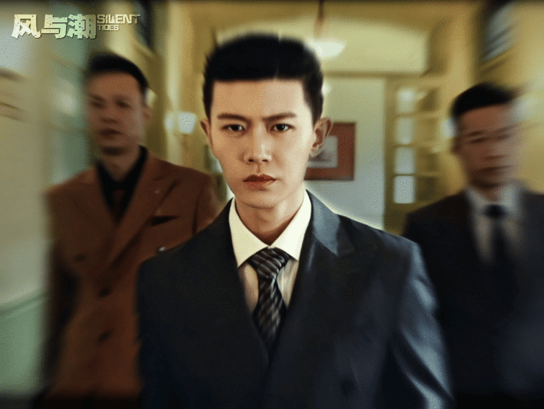 共情了风与潮任嘉伦这滴泪 任嘉伦演活了何贤的无奈！这滴泪，是对苦难的呐喊～ 