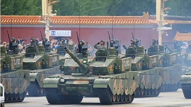 全世界公认的军事实力第一是美国，俄罗斯第二，中国第三，不过经过93阅兵和福建舰弹