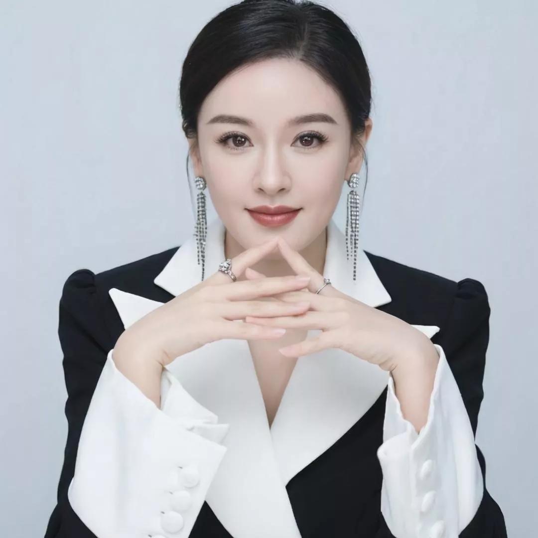 优雅气质，黑白搭配，时尚穿搭