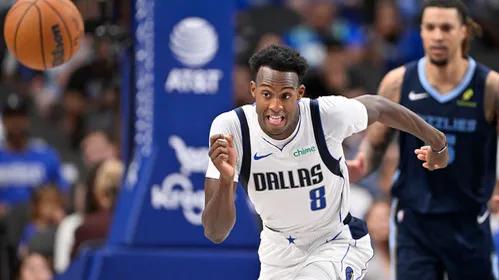 据ESPN记者沙姆斯·查拉尼亚报道，前首轮秀奥利维尔-马克森斯·普罗斯珀已同意与