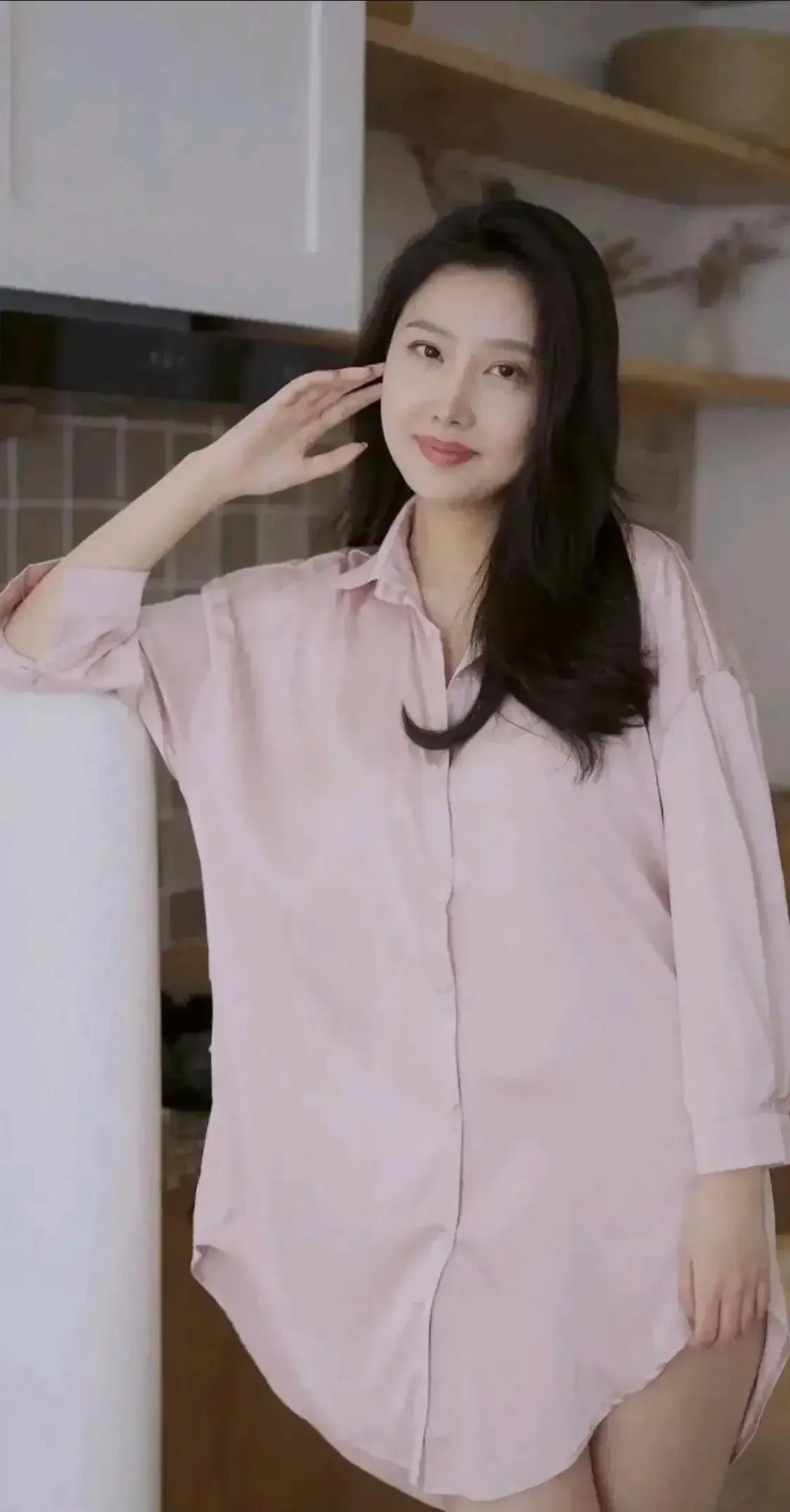 为什么男生不爱和女生一起洗澡，答案终于找到了。

情侣一起洗澡听起来确实挺浪漫，