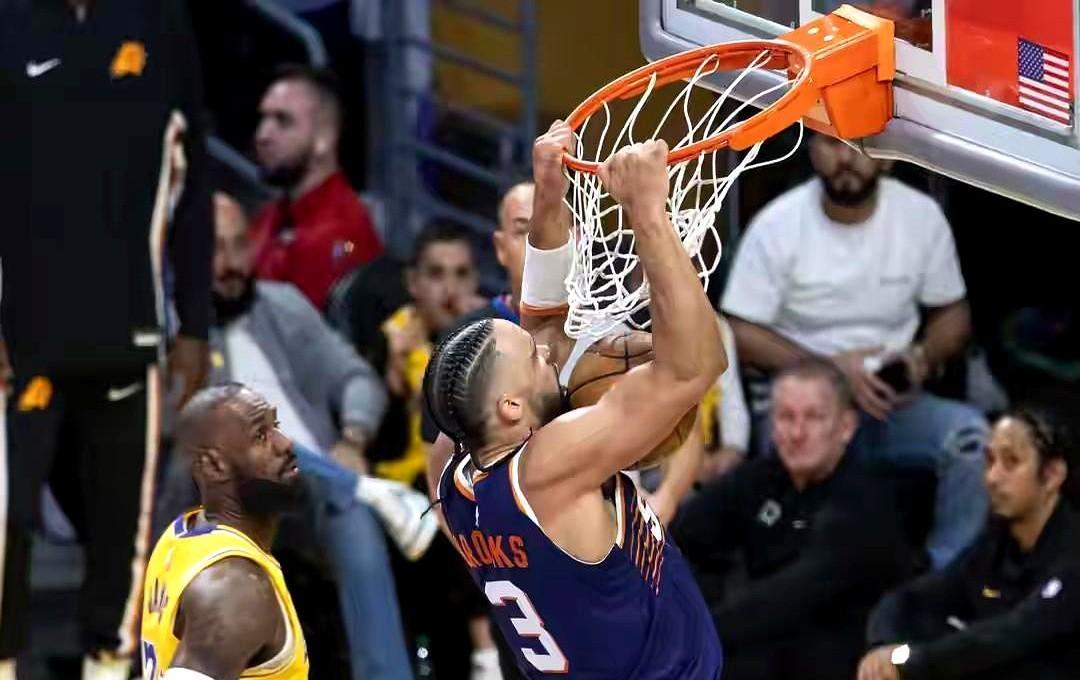 布克赛前热身决定上场，太阳残阵怎么挡湖人？
太阳队医疗组24小时盯着布克腹股沟，