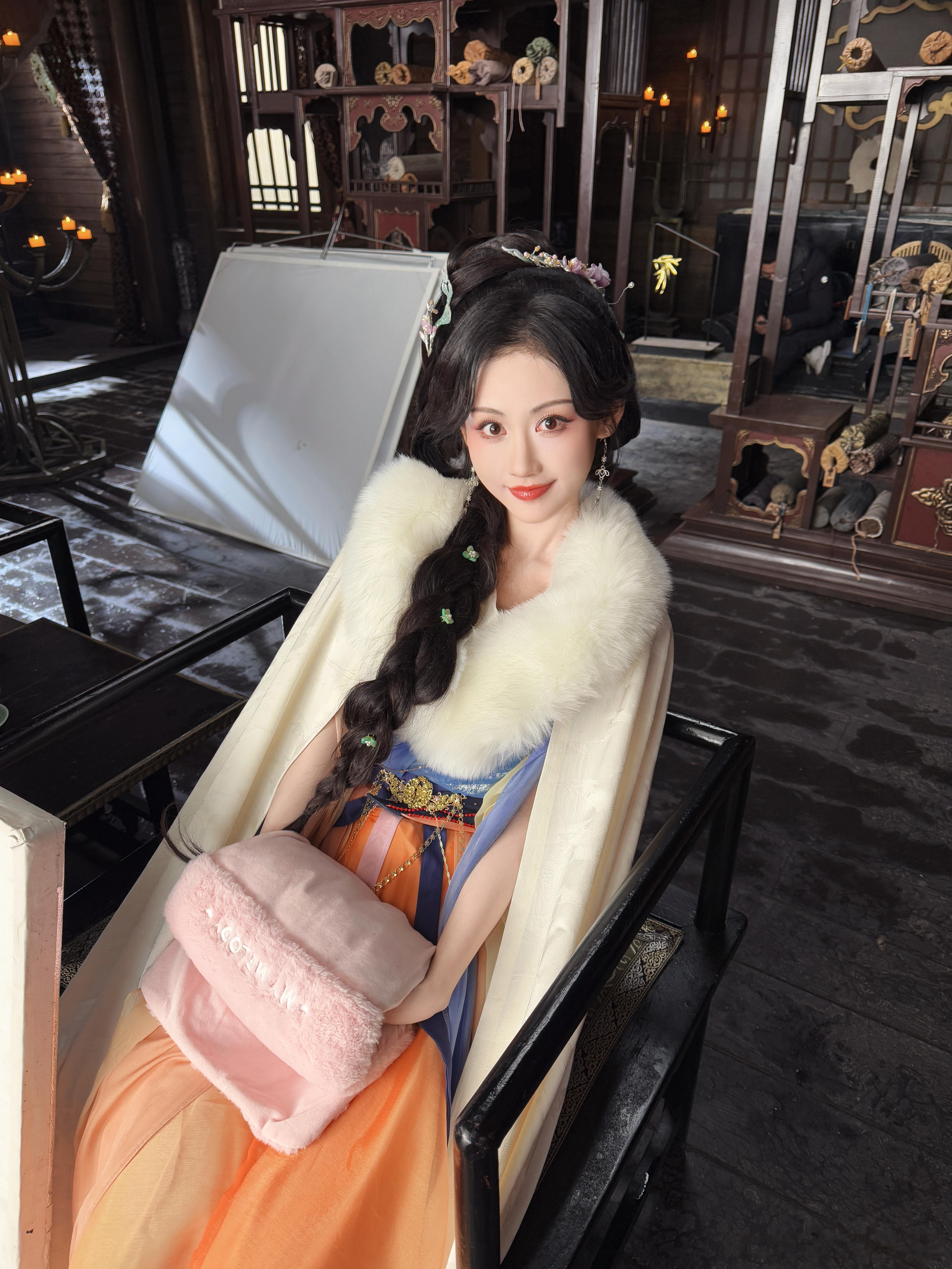 各位小金鱼，来晚了，是雪雪不乘了～自罚多两张以表歉意[求饶]～网剧金昭玉醉护牙行