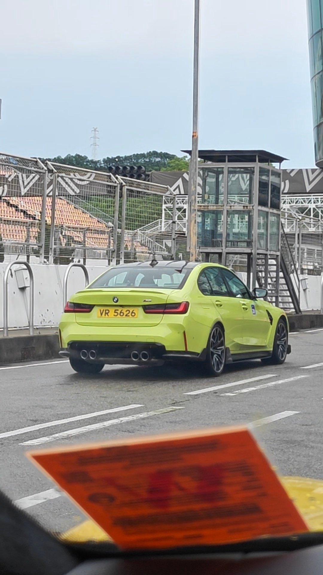 今天珠海赛道自驾车体验日，特意把小米 Su 7 ultra 开过来体验珠海赛道了