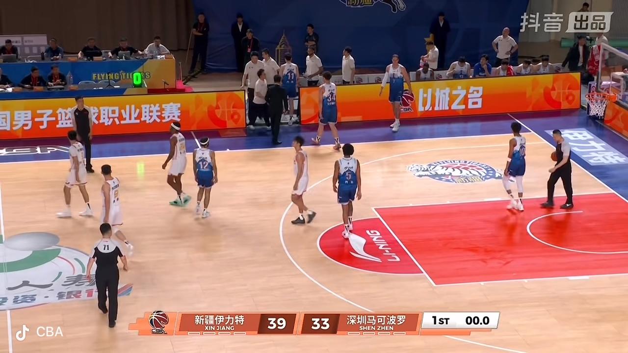 新疆飞虎男篮的小伙子们第一节比赛打得不错！

        在刚刚进行的新疆飞