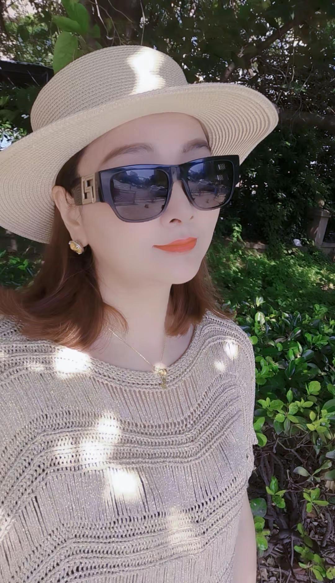 夏季简单穿搭 日常穿搭的户外表达 日常穿搭自由 自然生活穿搭