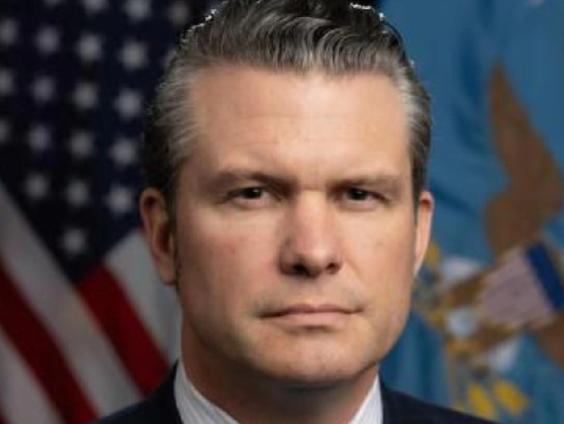 美国战争部部长赫格塞斯表示，美国对中国在南海及台湾地区的行动表示关切！
 
先说