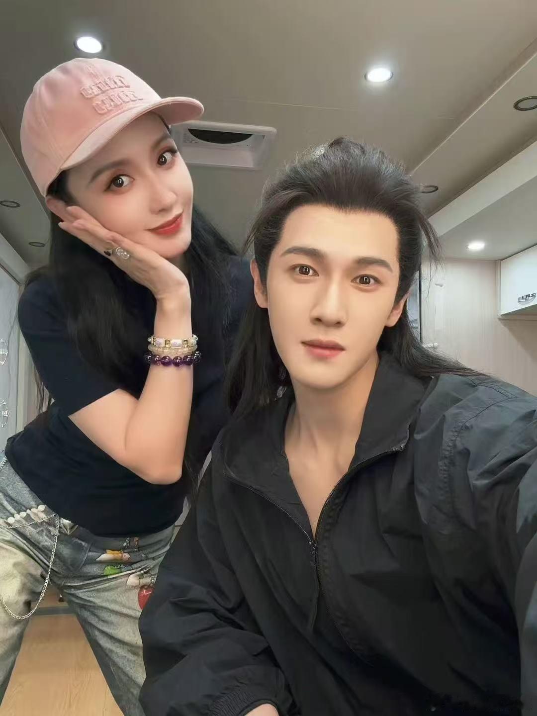 张萌李昀锐自拍live图张萌李昀锐live自拍 张萌李昀锐的自拍live图来了，