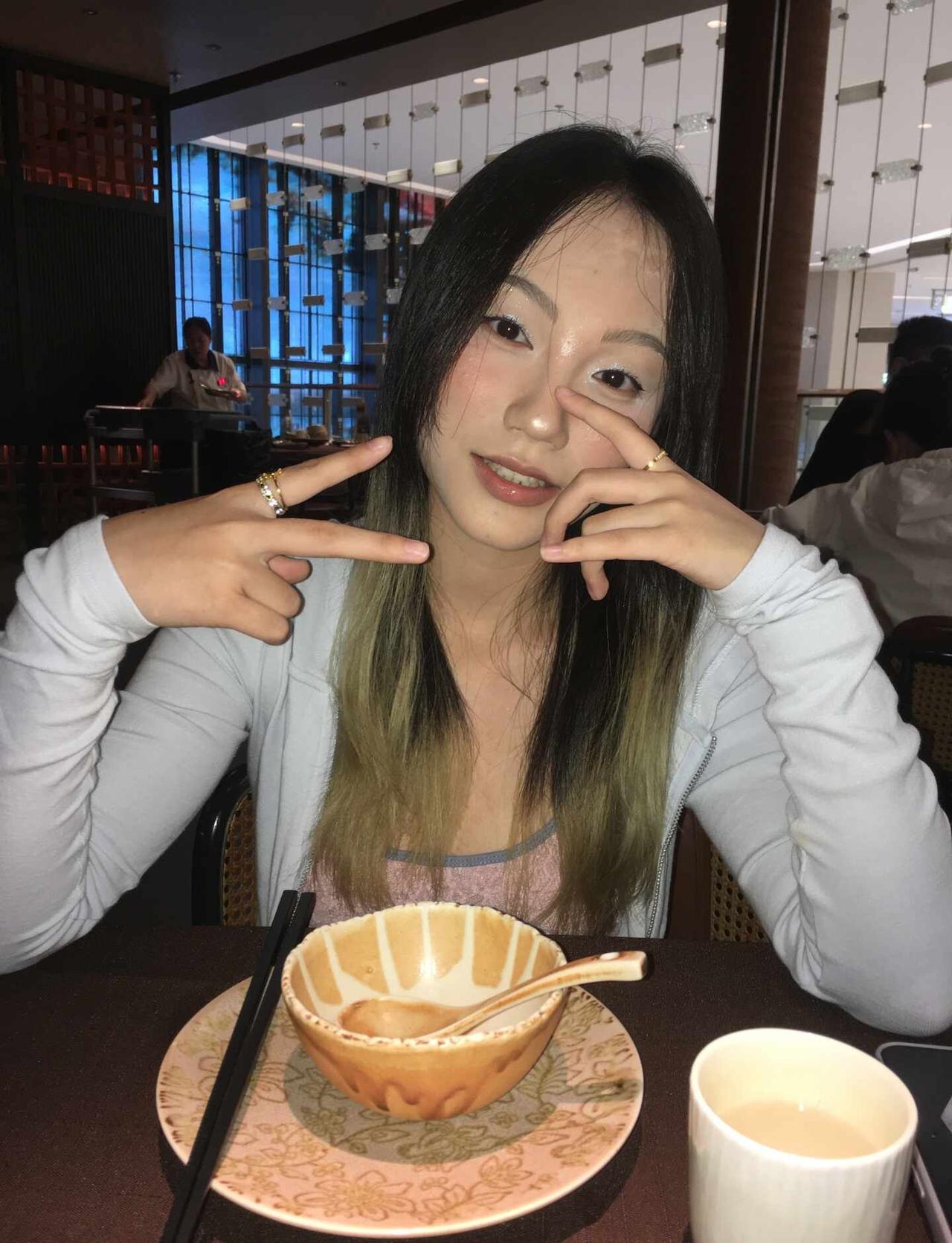✨
我用最直白最不绕弯子的话告诉你这就是古早氛围感的神
	
iphonese 古