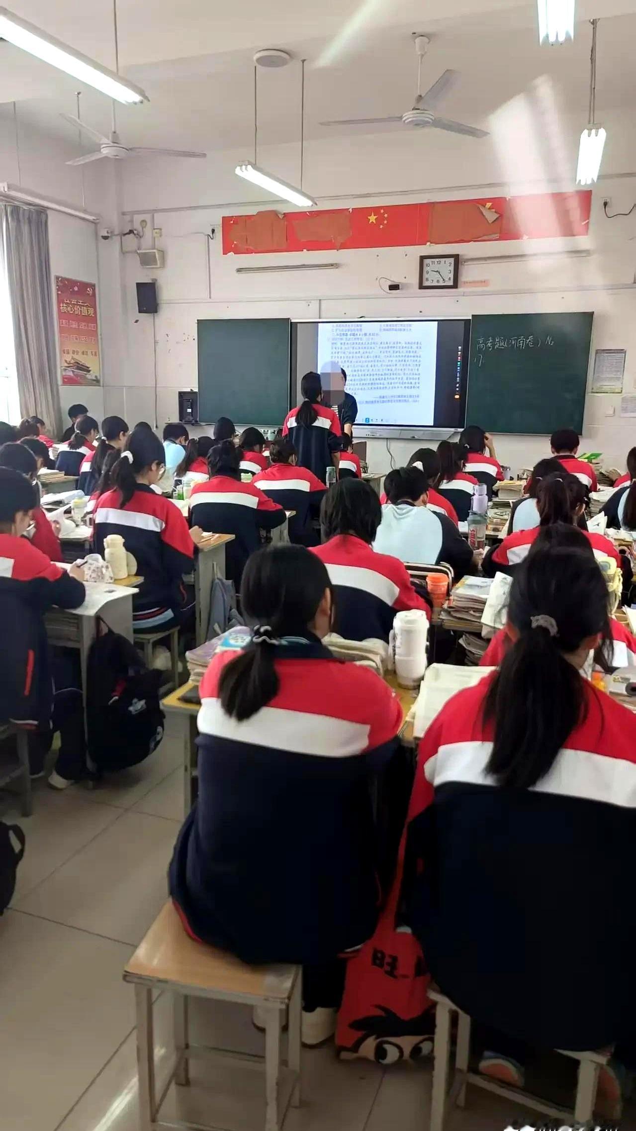 一个考场30个人，女生能占到13个、男生17个，这比例你是不是也觉得有点反着来？