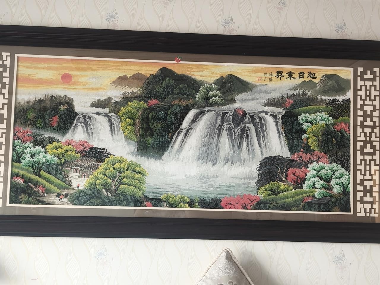 晒一晒你的兴趣爱好。最近迷上了绣十字绣，给大家看看我绣的成品……