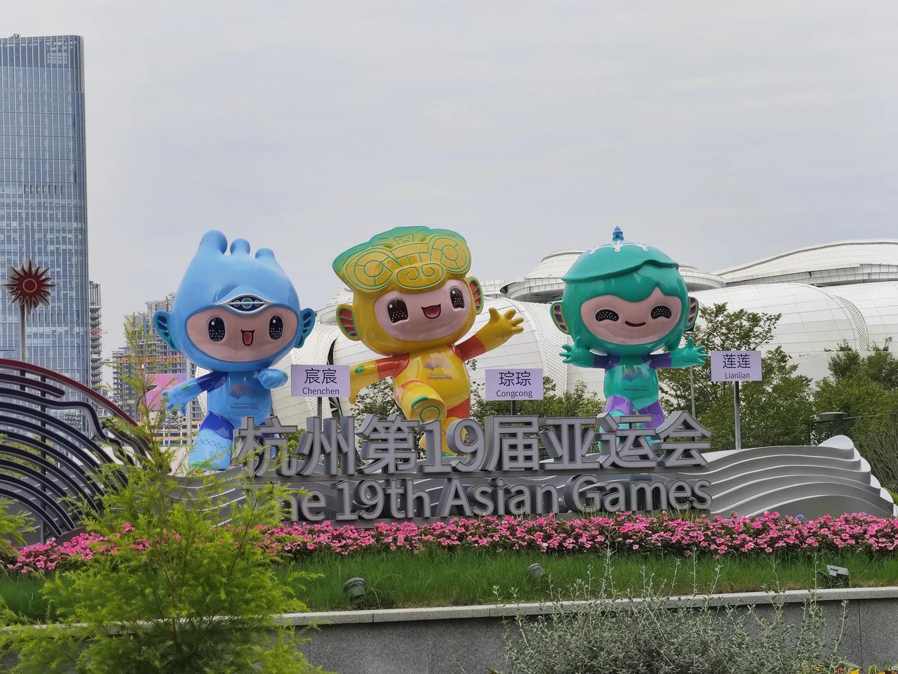 我来了，杭州的城与人都很文明，近在咫尺的故事被心融化在历史上现代的时空，办一个盛