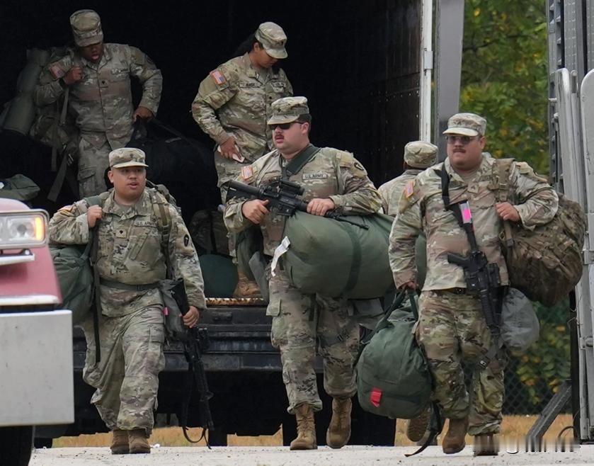 据美媒10月12日报道，在9月30日美国国防部长赫格塞思抨击军中肥胖现象后，美媒