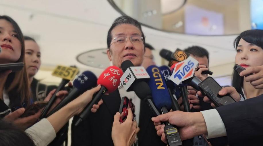 就在刚刚，

国民党副主席张荣恭发表声明，

4月12日，中国国民党主席郑丽文结