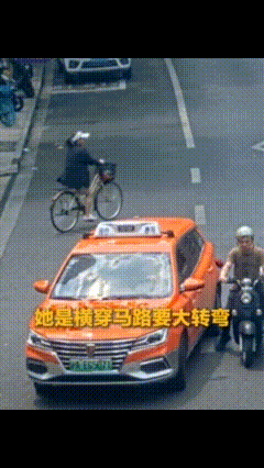 “没想到火上央视，交警你怎么不按常规判责？”上海，一位女子骑自行车横穿马路，只看