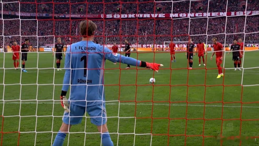 拜仁正在备战和阿森纳的比赛，他们下周中德国杯的对手柏林联，则开始抓紧时间进行点球